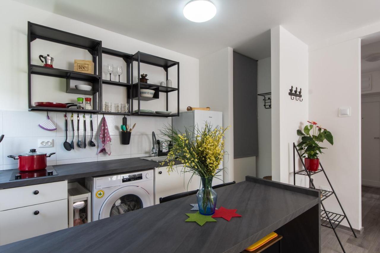 Apartment Retiro Pula Bagian luar foto